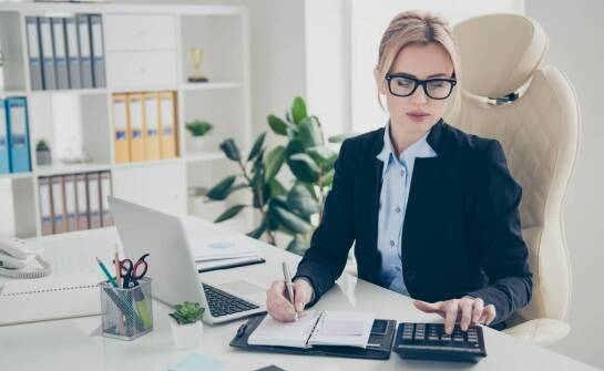 Usługi księgowe dla firm – co oferuje biuro rachunkowe i jak działają?