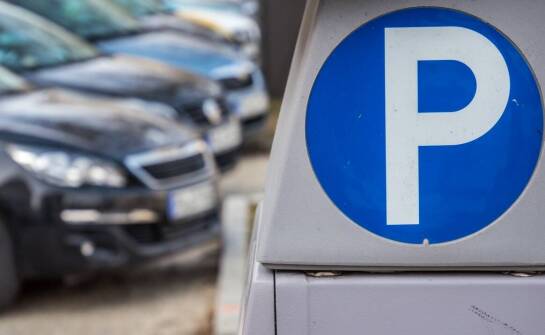 Najpopularniejsze rodzaje blokad parkingowych – przegląd możliwości i zastosowań