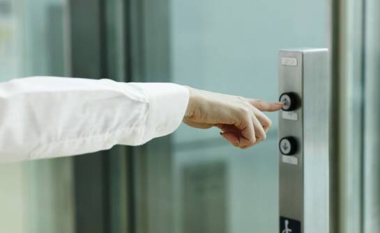 Nowoczesne metody kontroli dostępu – jak zwiększyć bezpieczeństwo obiektów?