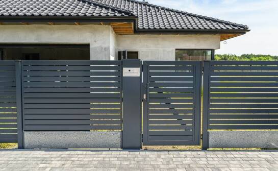 Zaawansowane systemy parkowania – jak technologia zmienia zarządzanie miejscami