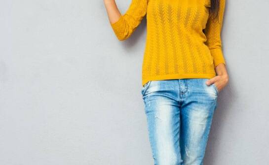 Dzianinowe bluzki damskie – zalety i inspiracje szycia na miarę