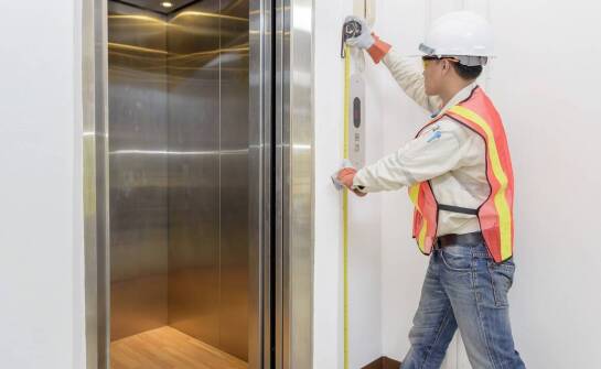 Jak działają windy budowlane i jakie mają znaczenie na placu budowy?