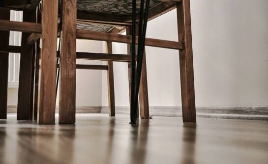 Kółka meblowe – funkcje, materiały i sprawdzone rozwiązania w aranżacji