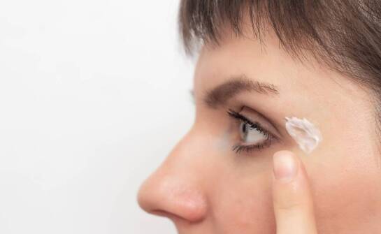 Płuczki do oczu – znaczenie szybkiej reakcji w nagłych sytuacjach