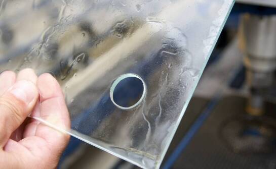 Szkło hartowane – bezpieczeństwo i trwałość w codziennym użytkowaniu