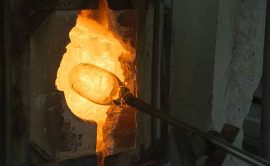 Jak powstaje szkło odporne na uszkodzenia i gdzie znajduje zastosowanie