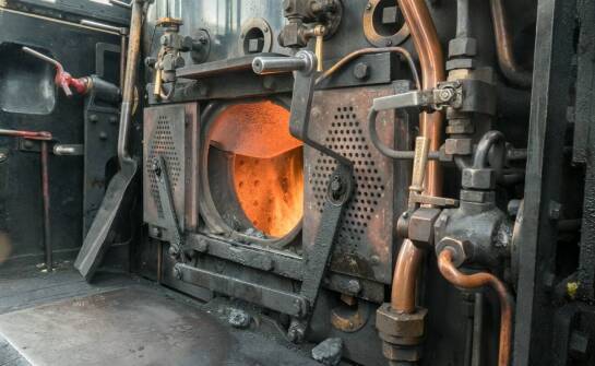 Jak działają kotły parowe i gdzie znajdują zastosowanie w przemyśle?