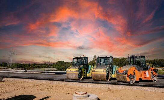 Linie technologiczne w przemyśle – zastosowanie, rodzaje i korzyści wdrożenia