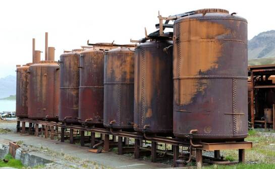 Zbiorniki przemysłowe – zastosowania, rodzaje i znaczenie w produkcji