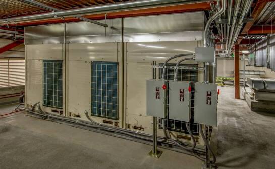 Węzły grzewcze i budownictwo przemysłowe – funkcje, zastosowania, rozwiązania