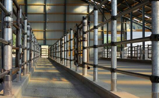 Nowoczesne hale przemysłowe – kluczowe rozwiązania i technologie branżowe