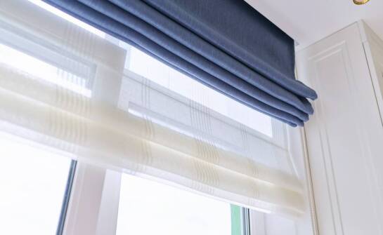 Rolety rzymskie – praktyczne i stylowe rozwiązanie do każdego wnętrza