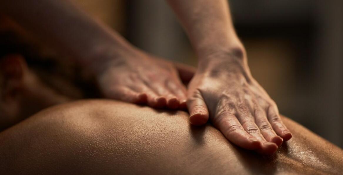 Jak masaż wpływa na zdrowie i samopoczucie – kluczowe informacje o zabiegu