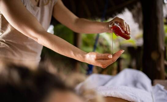 Masaż balijski – jak działa orientalny relaks i komu przynosi najwięcej korzyści