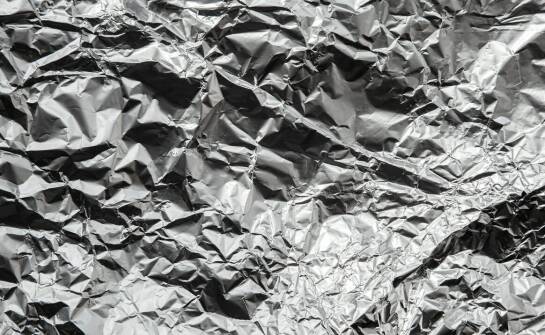 Opakowania foliowe – zalety, wady i znaczenie w nowoczesnym świecie