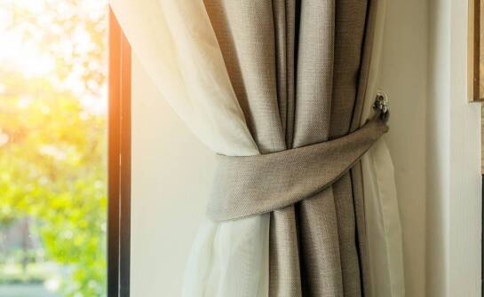 Jakie opakowania sprawdzają się przy pakowaniu i przechowywaniu karniszy?