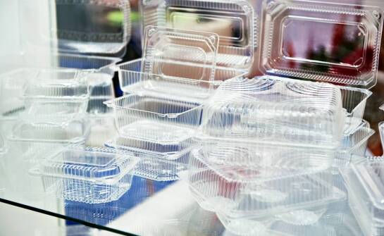 Pudełka plastikowe przeźroczyste – praktyczne zastosowania i najważniejsze cechy