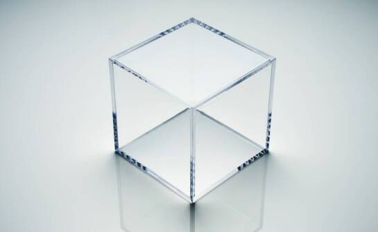 Najciekawsze sposoby wykorzystania pudełek przezroczystych w domu i biurze