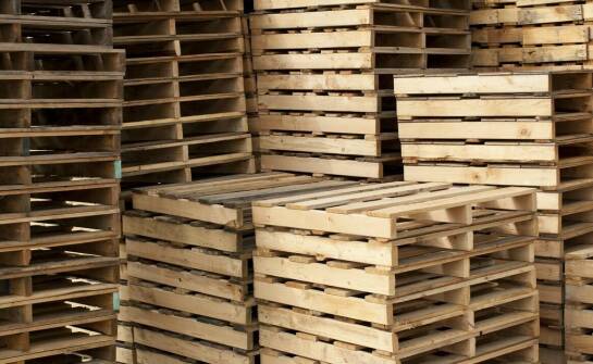 Palety – najważniejsze typy i ich rola w efektywnym łańcuchu dostaw