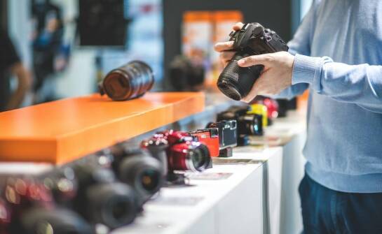 Kamery monitoringu – jak wybrać i na co zwrócić uwagę przed instalacją