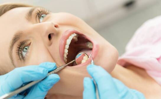 Stomatologia estetyczna – jak poprawić wygląd uśmiechu i pewność siebie