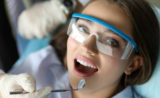 Najważniejsze trendy i rozwiązania w poprawie wyglądu zębów