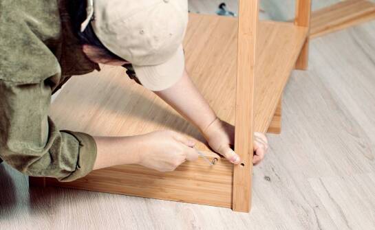 Jak kółka meblowe wpływają na wygodę i mobilność wyposażenia wnętrz