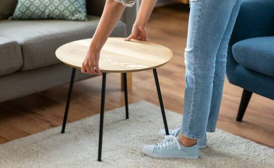 Nóżki do mebli – jak wpływają na styl i funkcjonalność wyposażenia wnętrz