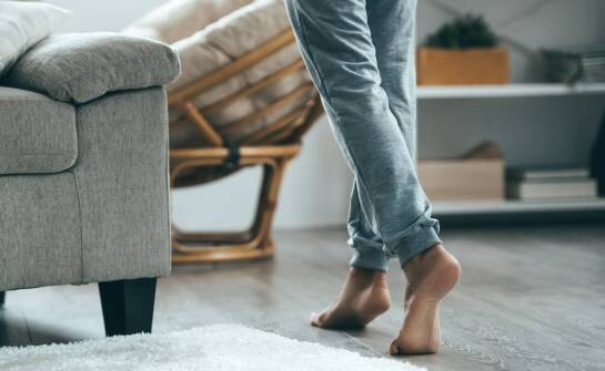 Stopki meblowe – jakie funkcje pełnią i kiedy warto je zastosować?