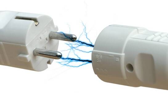 Zaślepki do konfirmatu – funkcje, rodzaje i zastosowania w meblarstwie