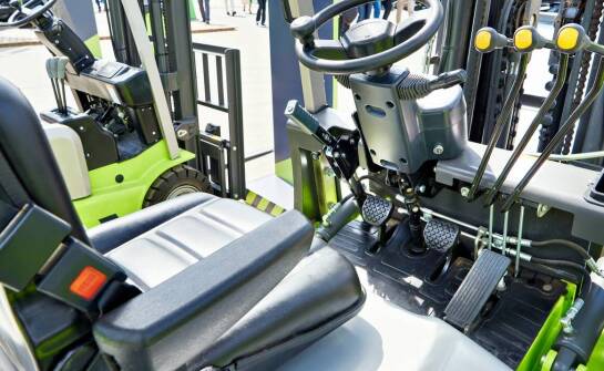 Automatyzacja produkcji i rola wózków autonomicznych w nowoczesnym przemyśle