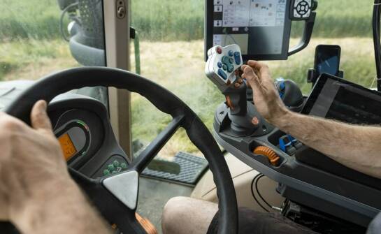 Wózki samojezdne AGV – zastosowania, zalety i przyszłość transportu w przemyśle