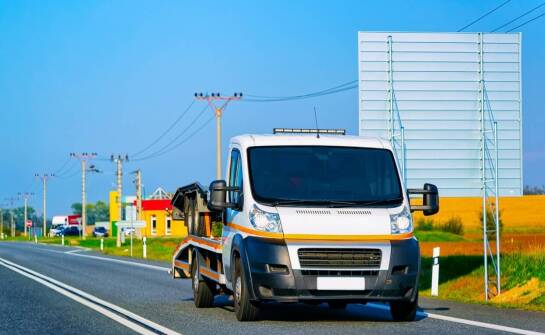 Jak wózki autonomiczne AGV wspierają wydajność i bezpieczeństwo zakładów