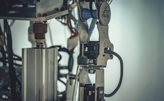 Maszyny do produkcji – jak działają i jakie technologie napędzają rozwój