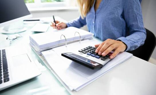 Zmiany w przepisach podatkowych a obsługa księgowa – co warto wiedzieć