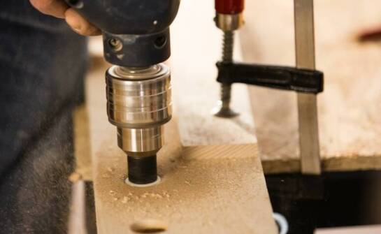 Przewierty w branży instalacyjnej – jak wybrać odpowiednią technikę?