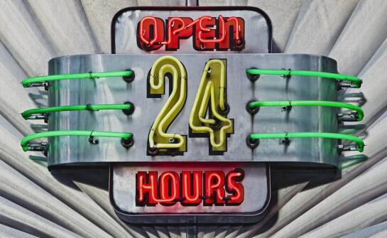 Usługi szklarskie dostępne 24 h – jak wygląda pomoc w nagłych sytuacjach