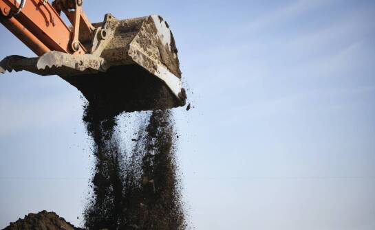 Wywóz nieczystości z szamba – zasady, koszty i najczęstsze pytania