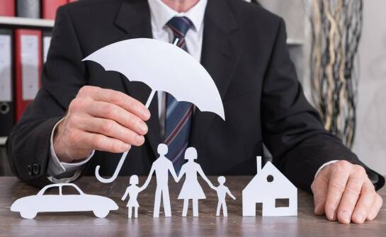 Ubezpieczenia dla firm – jakie rozwiązania pomagają chronić biznes?