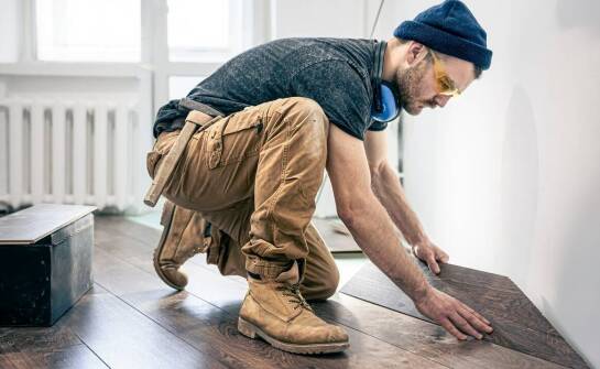 Czego unikać podczas układania podłogi? Najczęstsze błędy i wskazówki