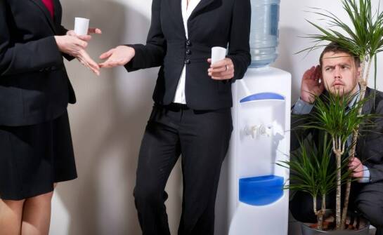 Na co zwrócić uwagę przy wyborze dystrybutora wody do firmy lub biura