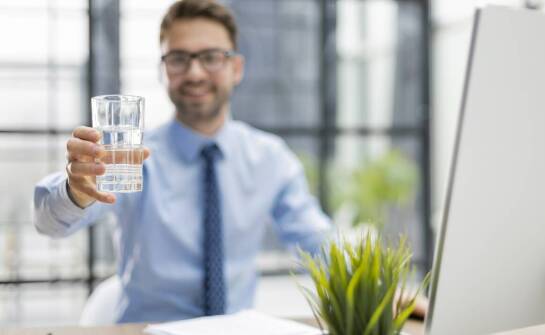 Jak zmienia się rynek dystrybucji wody: najnowsze rozwiązania i technologie