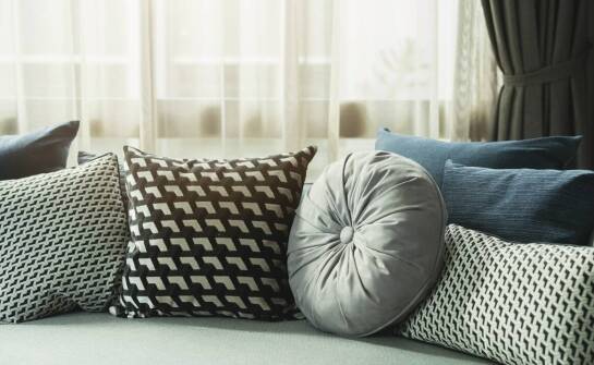 Najpiękniejsze poszewki na poduszki – inspiracje i porady przy zakupie