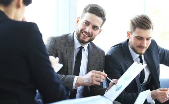 Doradztwo biznesowe – kluczowe obszary wsparcia i możliwości rozwoju firm