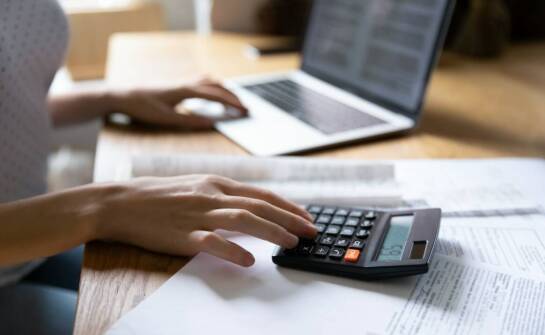 Usługi rachunkowe – czym są, jakie oferują możliwości i kto z nich korzysta
