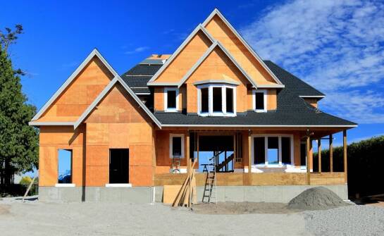 Budowa domu jednorodzinnego od A do Z – najczęstsze pytania i odpowiedzi