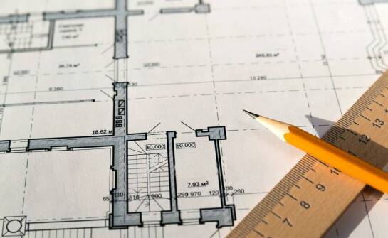 Co warto wiedzieć przed rozpoczęciem budowy domu – praktyczne informacje i wskazówki