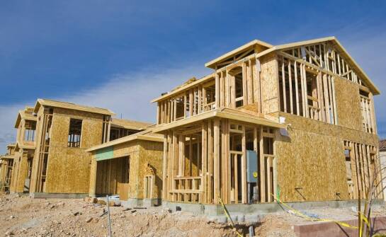 Domy pod klucz – co warto wiedzieć przed wyborem gotowego rozwiązania