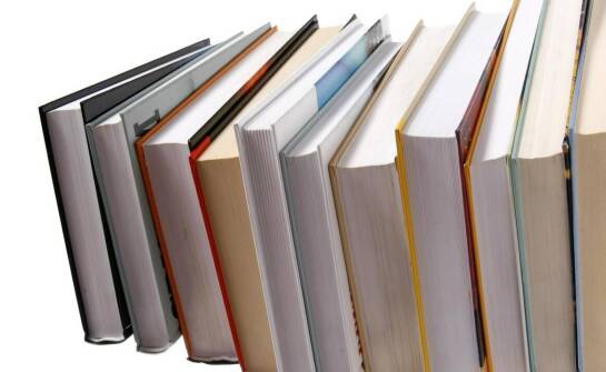 Na czym polega prowadzenie ksiąg handlowych w firmie i jak przebiega proces