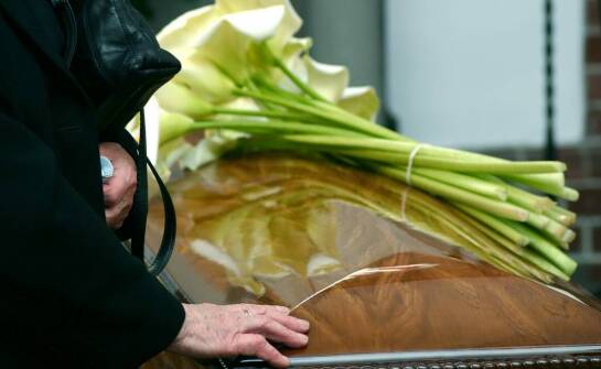 Muzyka na ceremonii pożegnania – znaczenie oraz wybór utworów i wykonawców